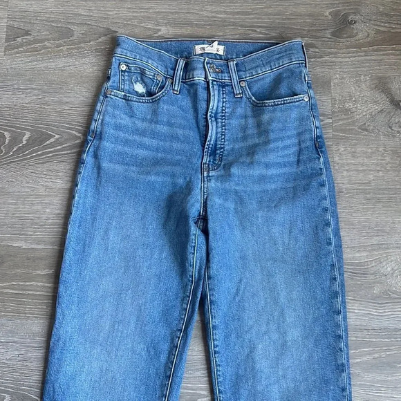 Madewell The Perfect Vintage Straight Jean in Montville Wash - Picture 5 of 13